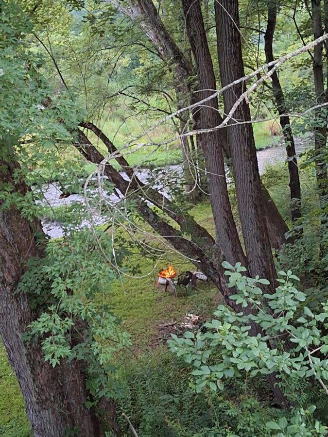 Neshannock Creekside Log Cabin Volant المظهر الخارجي الصورة